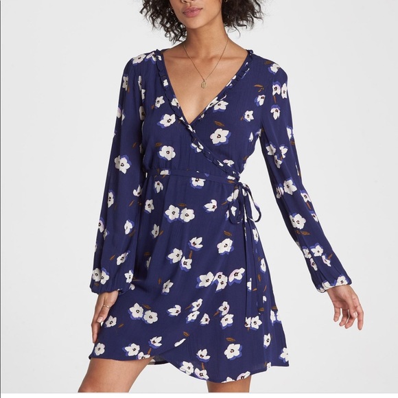 Billabong Dresses & Skirts - NWT Billabong Hobie Ruffled Wrap Dress